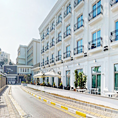 Rocks Hotel & Casino
